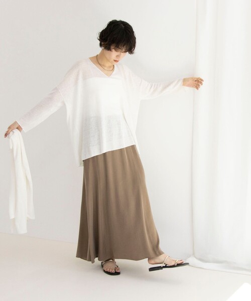 NOLLEY’S(ノーリーズ)の「《手洗い可能》パエーゼVネックプルオーバーニット(ニット/セーター・レディース・ブラック/オフホワイト/ブルー・FREE)」の4枚目の写真