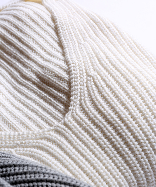 FREAK'S STORE（フリークスストア）の「畦編みコットンVネックニット（ニット/セーター・レディース・ネイビー/ホワイト/グレー・ﾌﾘ-）」の8枚目の写真