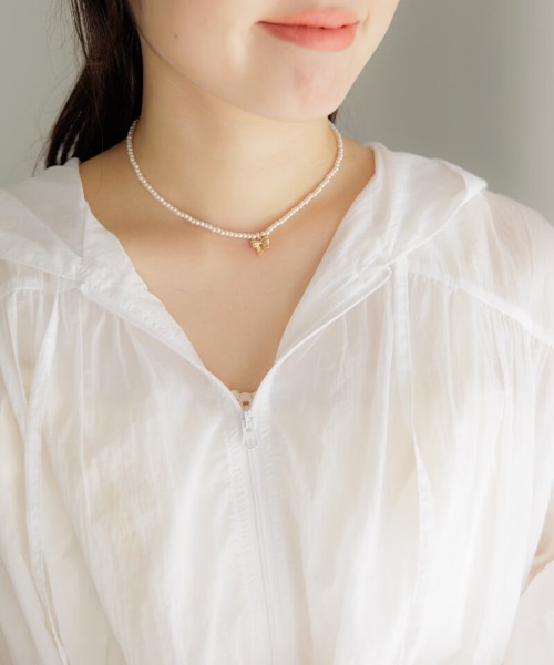 flower（フラワー）の「シェリーリボンネックレス（ネックレス・レディース・ホワイト・FREE）」の2枚目の写真