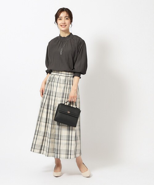 DRESKIP（ドレスキップ）の「◆【9分袖】大人上品にきまる シャーリングブラウス（シャツ/ブラウス・レディース・ライトブルー/ナチュラル/チャコールグレー・02/03/04）」の18枚目の写真