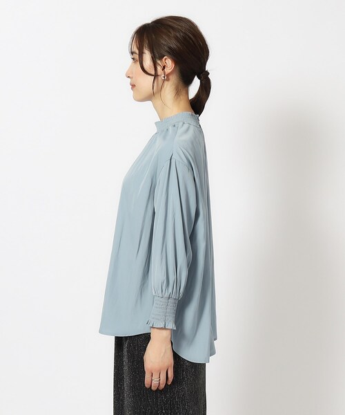 DRESKIP（ドレスキップ）の「◆【9分袖】大人上品にきまる シャーリングブラウス（シャツ/ブラウス・レディース・ライトブルー/ナチュラル/チャコールグレー・02/03/04）」の5枚目の写真