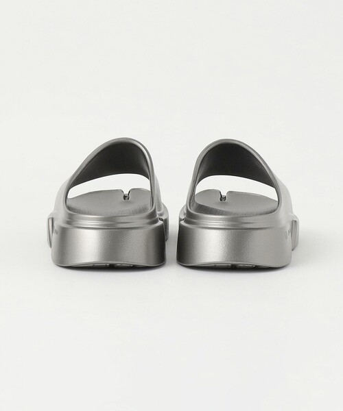 PAES（ペイズ）の「＜PAES＞SLIDE GLITTER サンダル（サンダル・レディース・シルバー/ダークブラウン・23cm/25cm/24cm）」の11枚目の写真