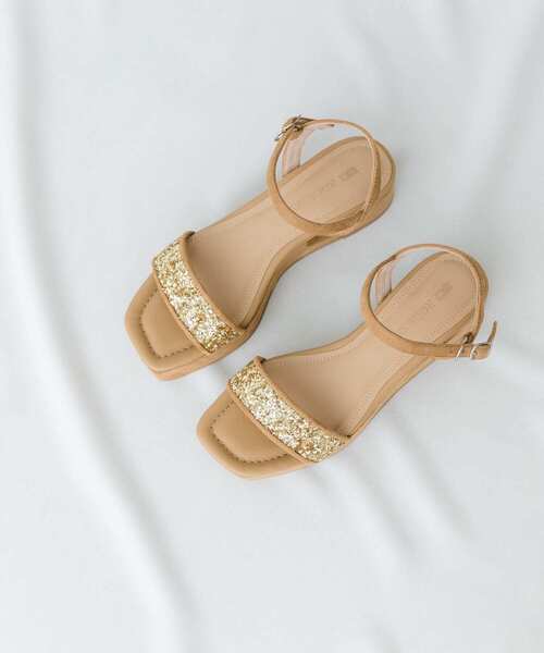 RODE SKO（ロデスコ）の「グリッターアンクルサンダル（サンダル・レディース・ベージュ/ブラック・36/37/38）」の2枚目の写真