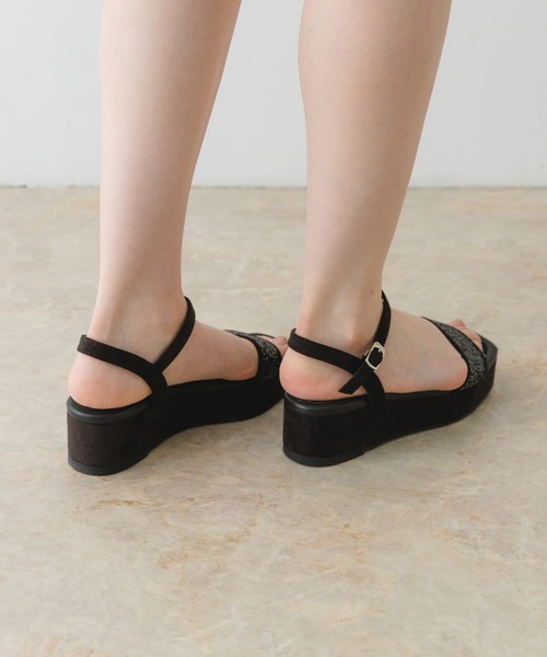 RODE SKO（ロデスコ）の「グリッターアンクルサンダル（サンダル・レディース・ベージュ/ブラック・36/37/38）」の11枚目の写真