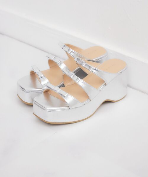 ems excite(エムズエキサイト)の「リボンサンダル(サンダル・レディース・ブラック/シルバー/オフホワイト・LARGE/MEDIUM)」の5枚目の写真