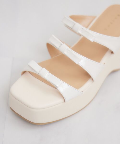 ems excite(エムズエキサイト)の「リボンサンダル(サンダル・レディース・ブラック/シルバー/オフホワイト・LARGE/MEDIUM)」の14枚目の写真