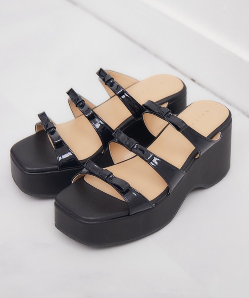 ems excite(エムズエキサイト)の「リボンサンダル(サンダル・レディース・ブラック/シルバー/オフホワイト・LARGE/MEDIUM)」の1枚目の写真