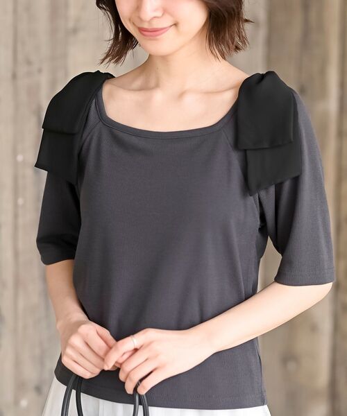 rps(アールピーエス)の「肩リボンスクエアネックカットソー(Tシャツ/カットソー・レディース・その他/ブラック/オフホワイト/グレー・フリー)」の3枚目の写真