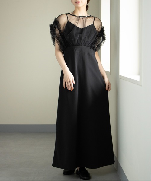 MAISON BREEZE(メゾンブリーズ)の「【MAISON BREEZE】チュール×クレープ ドッキングフリルワンピース 224-487-3466 DTK(ワンピース・レディース・グレイッシュベージュ/ブラック/グレー・FREE)」の2枚目の写真