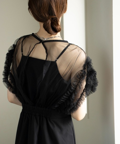 MAISON BREEZE(メゾンブリーズ)の「【MAISON BREEZE】チュール×クレープ ドッキングフリルワンピース 224-487-3466 DTK(ワンピース・レディース・グレイッシュベージュ/ブラック/グレー・FREE)」の9枚目の写真