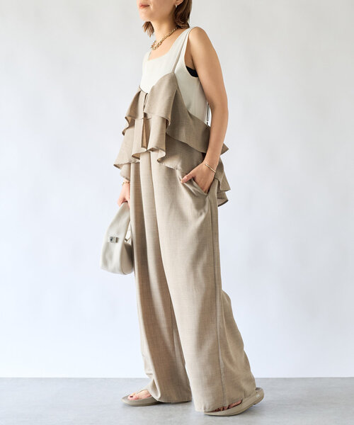 un dix cors（アンディコール）の「《ボリューミーなフリルがポイント