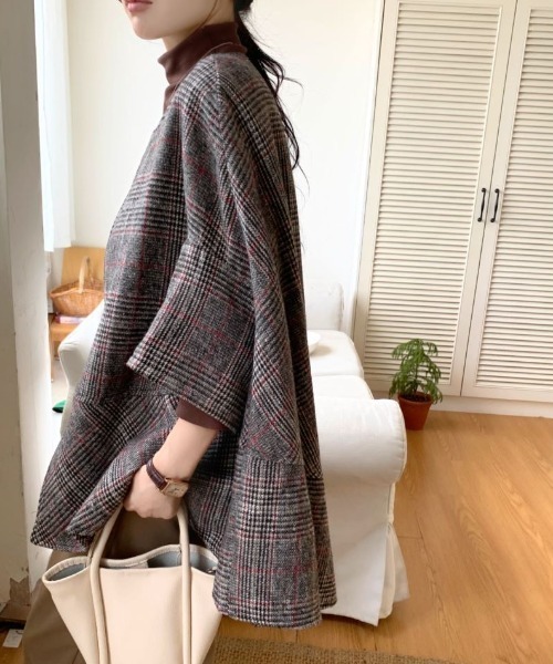 ABITOKYO（アビトーキョー）の「オーバーサイズドルマンポンチョコート（ポンチョ・レディース・グレー系その他3/ブラック系その他2/ベージュ系その他/ブラウン系その他/グレー系その他/ブラック系その他/チャコールグレー/モカ・L/M）」の19枚目の写真