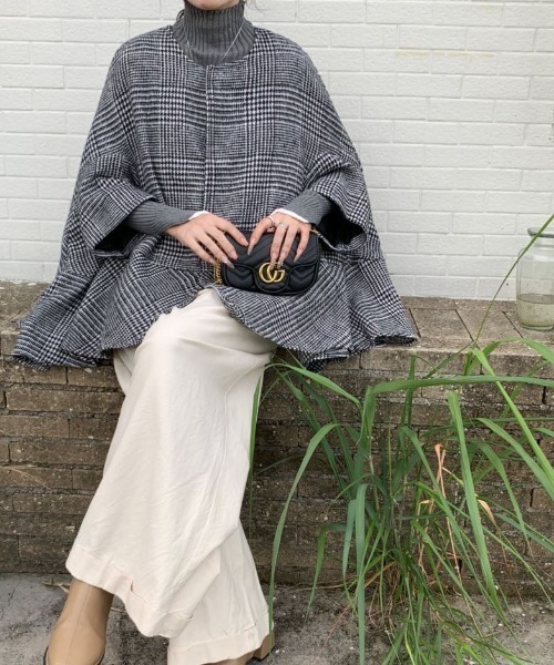 ABITOKYO（アビトーキョー）の「オーバーサイズドルマンポンチョコート（ポンチョ・レディース・グレー系その他3/ブラック系その他2/ベージュ系その他/ブラウン系その他/グレー系その他/ブラック系その他/チャコールグレー/モカ・L/M）」の13枚目の写真