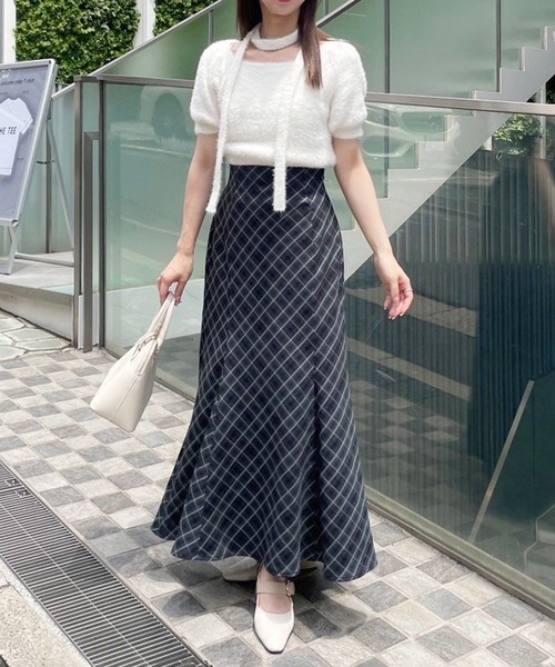 one after another NICE CLAUP（ワンアフターアナザーナイスクラップ）の「チョーカーセットフェザーニット（ニット/セーター・レディース・チャコール/オフホワイト/モカ/ピンク・FREE）」の17枚目の写真