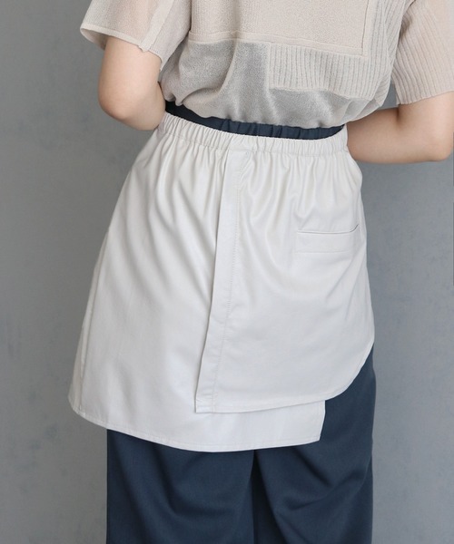 &g'aime（アンジェム）の「【&g’aime】合皮ラップスカート　SYNTHETIC LEATHER WRAP SKIRT（スカート・レディース・グレー/アイボリー/ブラック・FREE）」の10枚目の写真