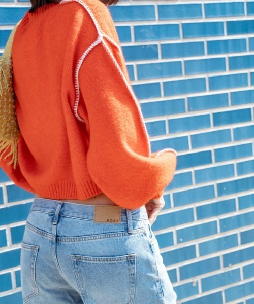 ROXY（ロキシー）の「CANDY COTTON/ロキシーボリュームスリーブニット・セーター（ニット/セーター・レディース・ブラック/オレンジ/ホワイト・MEDIUM/LARGE/SMALL）」の19枚目の写真