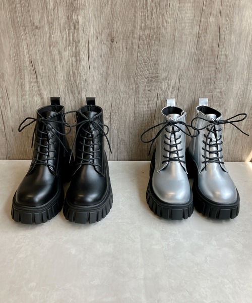 Noubel Voug Relax（ヌーベルヴォーグリラックス）の「厚底トラックソール レースアップショートブーツ（ブーツ・レディース・ブラック/シルバー・3L/LL/L/M/S）」の3枚目の写真