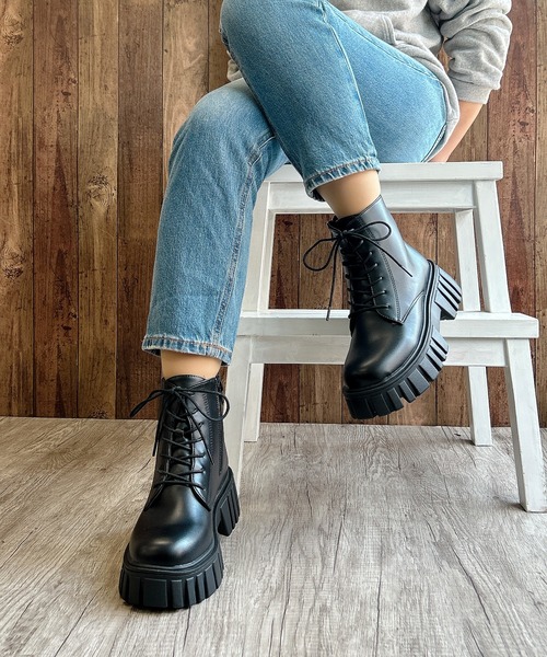 Noubel Voug Relax（ヌーベルヴォーグリラックス）の「厚底トラックソール レースアップショートブーツ（ブーツ・レディース・ブラック/シルバー・3L/LL/L/M/S）」の12枚目の写真