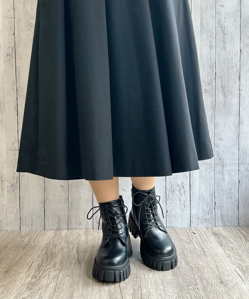 Noubel Voug Relax（ヌーベルヴォーグリラックス）の「厚底トラックソール レースアップショートブーツ（ブーツ・レディース・ブラック/シルバー・3L/LL/L/M/S）」の14枚目の写真