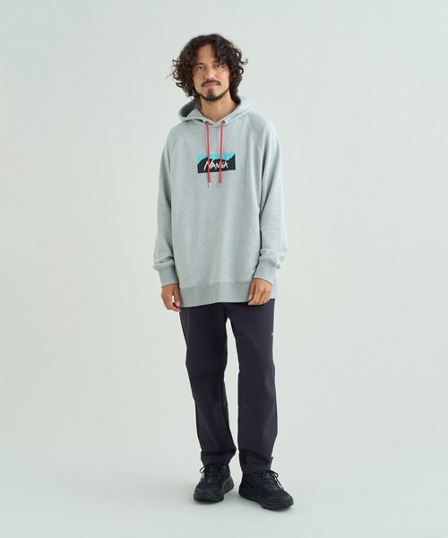 NANGA（ナンガ）の「ECO HYBRID BOX LOGO SWEAT HOODIE/エコハイブリッド ボックスロゴ スウェットフーディー（パーカー・メンズ・ライトグレー/オートミール/セージグリーン/ブラック/ホワイト/ブラック系その他/オレンジ・S/M/L/XL）」の20枚目の写真
