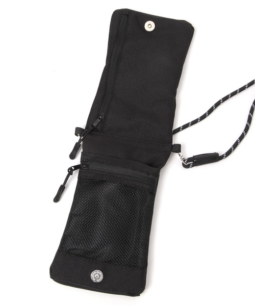 GLOBAL WORK（グローバルワーク）の「撥水マルチサコッシュ/142624（ショルダーバッグ・メンズ・ベージュ/ブラック・FREE）」の6枚目の写真