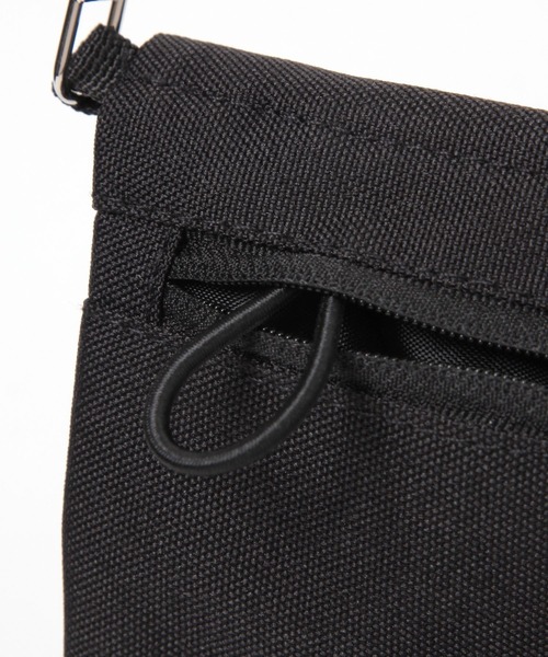 GLOBAL WORK（グローバルワーク）の「撥水マルチサコッシュ/142624（ショルダーバッグ・メンズ・ベージュ/ブラック・FREE）」の3枚目の写真