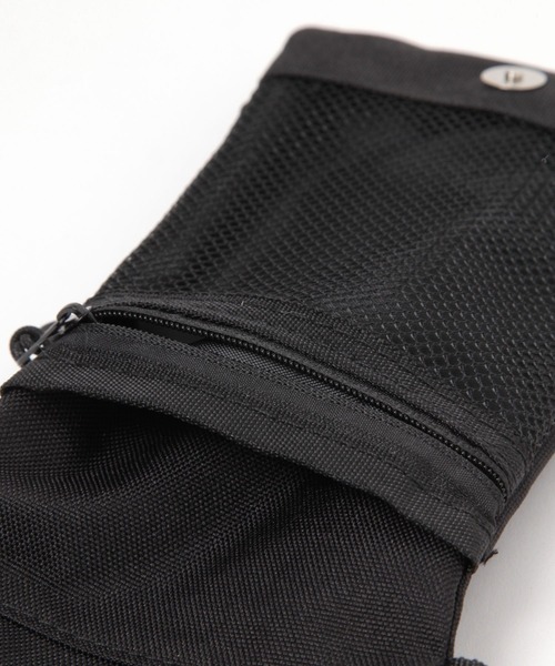 GLOBAL WORK（グローバルワーク）の「撥水マルチサコッシュ/142624（ショルダーバッグ・メンズ・ベージュ/ブラック・FREE）」の20枚目の写真