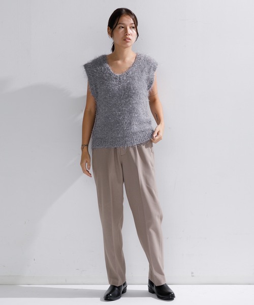 AMERICAN RAG CIE(アメリカンラグシー)の「【ARC】ダンスフェザーVネックベスト(ベスト・レディース・オフホワイト/ライトブルー/チャコール・FREE)」の11枚目の写真