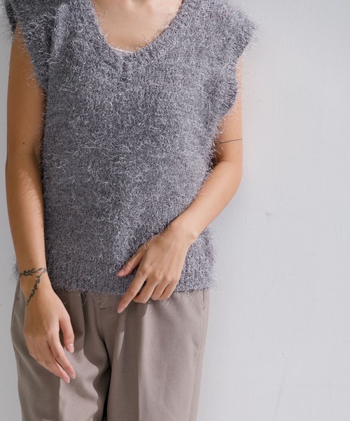 AMERICAN RAG CIE(アメリカンラグシー)の「【ARC】ダンスフェザーVネックベスト(ベスト・レディース・オフホワイト/ライトブルー/チャコール・FREE)」の17枚目の写真