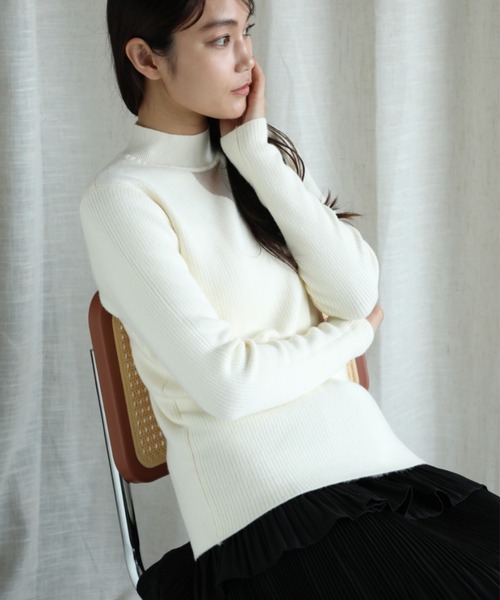 aimoha(アイモハ)の「【Aimoha】ソリッドカラーの長袖リブ(ニット/セーター・レディース・ブラック/チョコ/オフホワイト/ホワイト/グリーン/キャメル・FREE)」の9枚目の写真