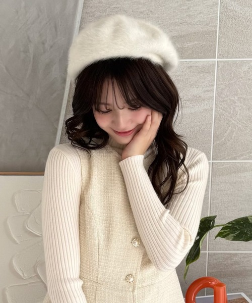 clear（クリア）の「ファーベレー帽 [ふわふわ フェミニン]≪再入荷≫（ハンチング/ベレー帽・レディース・ブラック/ライトグレー/アイボリー/ブラウン・F）」の2枚目の写真