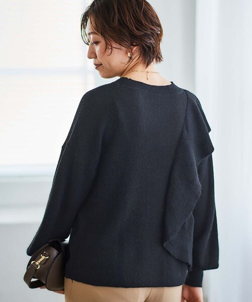 le.coeur blanc（ルクールブラン）の「フリルデザイン片畦ニット（ニット/セーター・レディース・モカ/ブラック/グレー・38）」の11枚目の写真