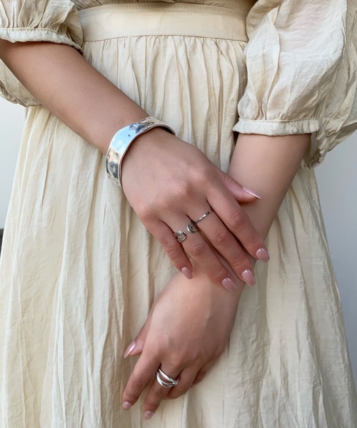 ciite'（シーテ）の「マットデザインバングル（バングル/リストバンド・レディース・ゴールド/シルバー・FREE）」の12枚目の写真