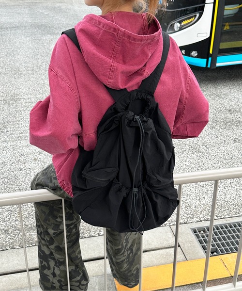 sedacle（セダクル）の「ナイロンナップサック（バックパック/リュック・メンズ・アイボリー/ブラック・FREE）」の9枚目の写真