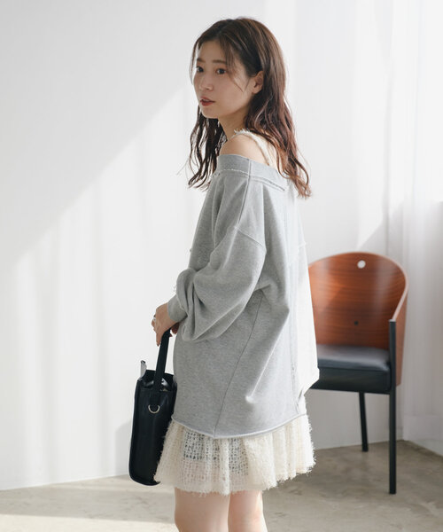 Kastane（カスタネ）の「【S.Lサイズ/前後2WAY/4色展開】パッチワークオフショルスウェット（スウェット・レディース・アイボリー/ピンク/グレー/チャコールグレー・LARGE/SMALL）」の14枚目の写真