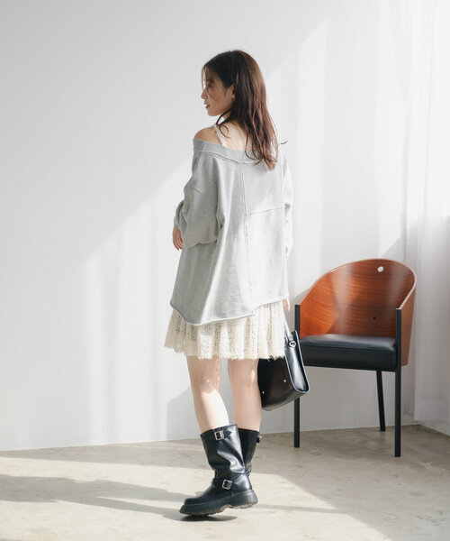 Kastane（カスタネ）の「【S.Lサイズ/前後2WAY/4色展開】パッチワークオフショルスウェット（スウェット・レディース・アイボリー/ピンク/グレー/チャコールグレー・LARGE/SMALL）」の19枚目の写真