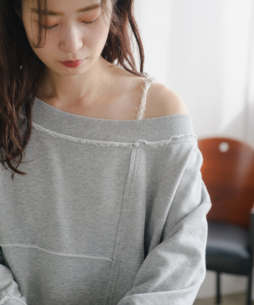 Kastane（カスタネ）の「【S.Lサイズ/前後2WAY/4色展開】パッチワークオフショルスウェット（スウェット・レディース・アイボリー/ピンク/グレー/チャコールグレー・LARGE/SMALL）」の21枚目の写真