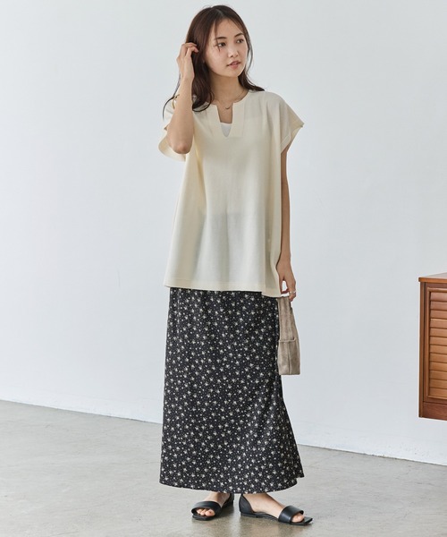 LAVEANGE（ラビアンジェ）の「花柄プリントセミフレアスカート（スカート・レディース・ブラック/ネイビー・4L/3L/LL/M）」の20枚目の写真