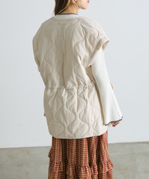 w closet（ダブルクローゼット）の「２WAYキルティングジャケット（その他アウター・レディース・オフホワイト/アイボリー/カーキ・FREE）」の7枚目の写真