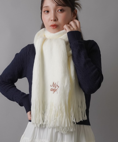 SPINNS（スピンズ）の「ふわふわシャギー大判ストール　刺繍ロゴ（ストール/ショール・レディース・アイボリー/ピンク/ベージュ・ONESIZE）」の11枚目の写真