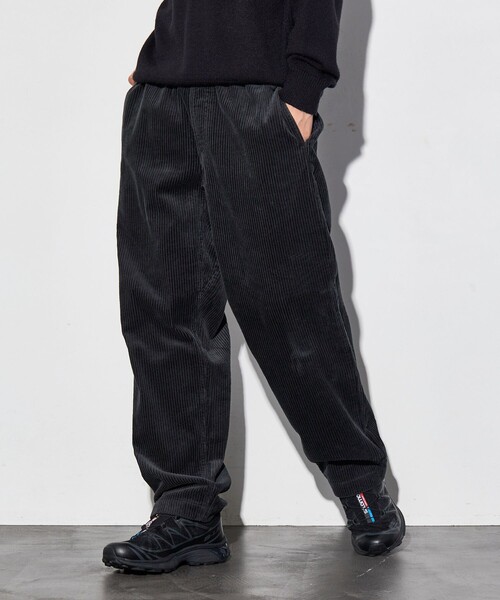 FREAK'S STORE（フリークスストア）の「リラックスフィット 6Wコーデュロイ ウェービングベルトパンツ/イージーパンツ/ベルテッドパンツ/クライミングパンツ/コーデュロイパンツ（その他パンツ・メンズ・ベージュ/ブラウン/オリーブ/チャコールグレー・LARGE/MEDIUM）」の2枚目の写真