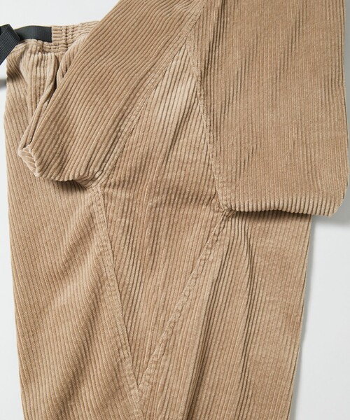 FREAK'S STORE（フリークスストア）の「リラックスフィット 6Wコーデュロイ ウェービングベルトパンツ/イージーパンツ/ベルテッドパンツ/クライミングパンツ/コーデュロイパンツ（その他パンツ・メンズ・ベージュ/ブラウン/オリーブ/チャコールグレー・LARGE/MEDIUM）」の21枚目の写真