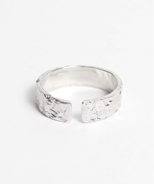 ARCHIVER(アーカイバ)の「【sterling silver】フリーサイズ 錆槌目リング(リング・レディース・シルバー/ゴールド・FREE)」の8枚目の写真