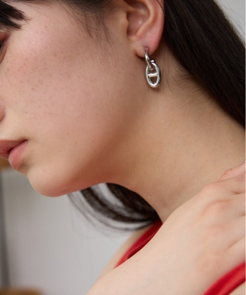AZUL by moussy（アズールバイマウジー）の「アンカーチェーンミニフープピアス（ピアス（両耳用）・レディース・ゴールド系その他/シルバー・FREE）」の2枚目の写真
