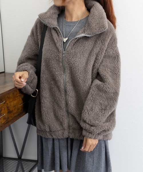 Miniministore(ミニミニストア)の「ファージャケット レディースボアブルゾン(ブルゾン・レディース・ダークグレー/オフホワイト・FREE)」の4枚目の写真