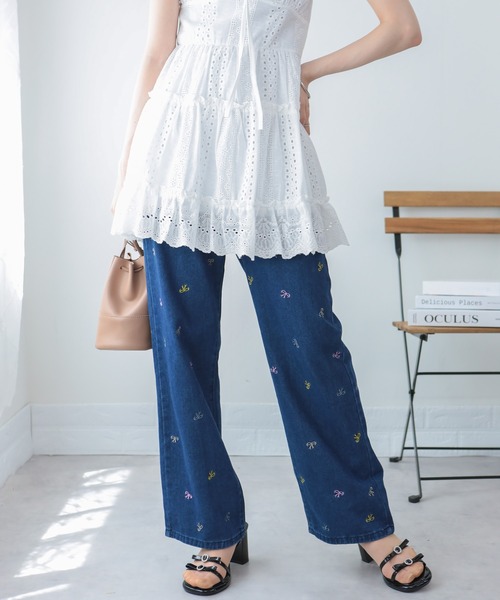 pumpkin port(パンプキンポート)の「カラフルリボン刺繍 デニムワイドパンツ(その他パンツ・レディース・ブルー・S/M/L)」の11枚目の写真