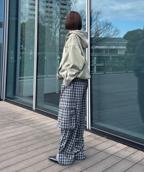 美品　NETFLIX x BEAMS コラボ　カーゴパンツ　イージーパンツ BEAMS Nylon Easy Cargo Pants (Pants BEAMS Military Pants