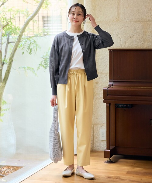 ANY(エニィ)の「【ウエストゴム】イージーケアライトストレッチテーパードパンツ(その他パンツ・レディース・ブルー系/ブラック系/グレー系/アイボリー系/グリーン系/イエロー系/オレンジ系/ダルブルー系/ベージュ系・4)」の16枚目の写真