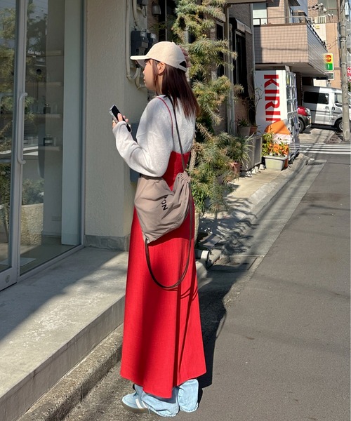 PILIT(ピリット)の「ウエストピンタック キャミワンピース(ワンピース・レディース・ブラック/レッド/ベージュ・MEDIUM)」の4枚目の写真