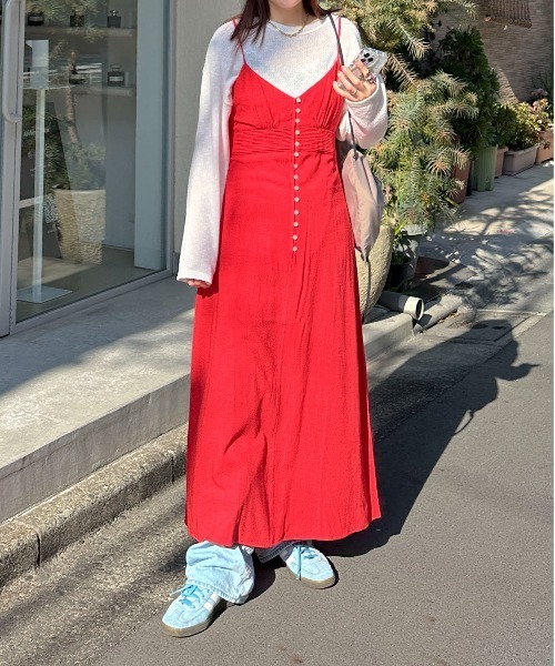 PILIT(ピリット)の「ウエストピンタック キャミワンピース(ワンピース・レディース・ブラック/レッド/ベージュ・MEDIUM)」の5枚目の写真